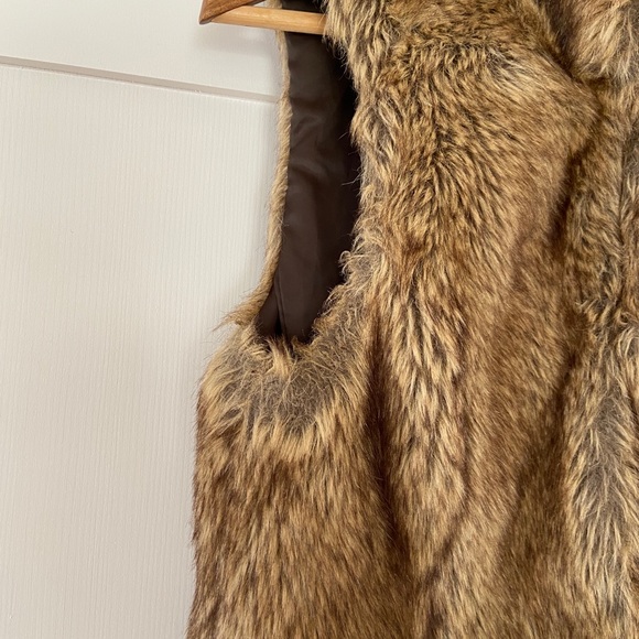 ZARA TRF “Warm Things” Faux Fur Vest, Medium - Picture 4 of 5
